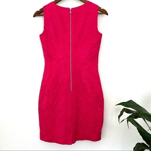 Tahari fitted sleeveless dress, mini length - Picture 4 of 12
